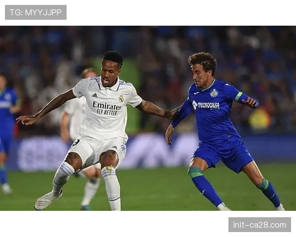 即时:VAR介入,取消赫塔菲进球,改判皇马前场任意球 即时:VAR介入,取消赫塔菲进球,改判皇马前场任意球